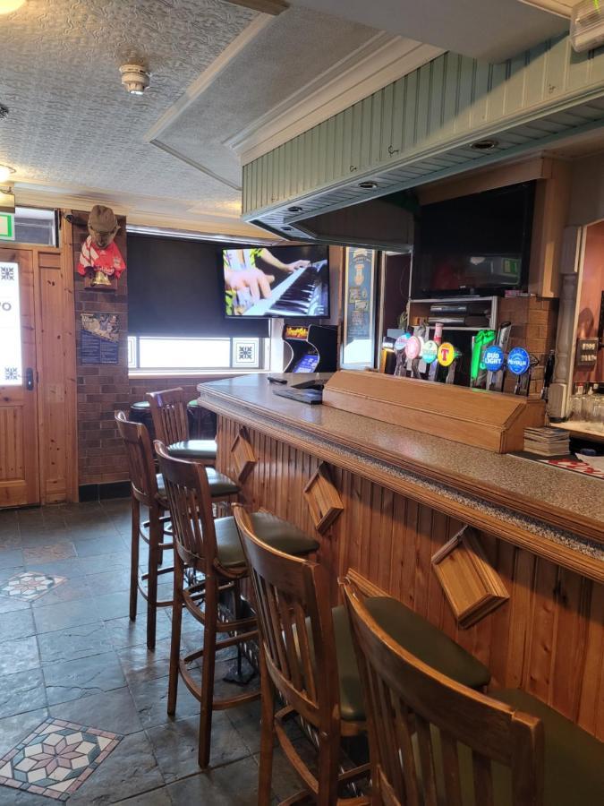 O'Connors Bar Restaurant And Guesthouse Dromore  Екстериор снимка